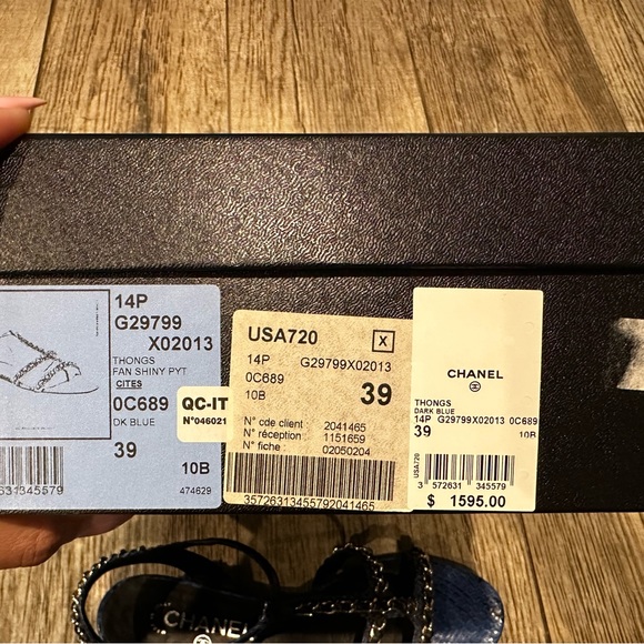 CHANEL- Python Blue, silver, and black thong fancy sandal - Picture 4 of 10